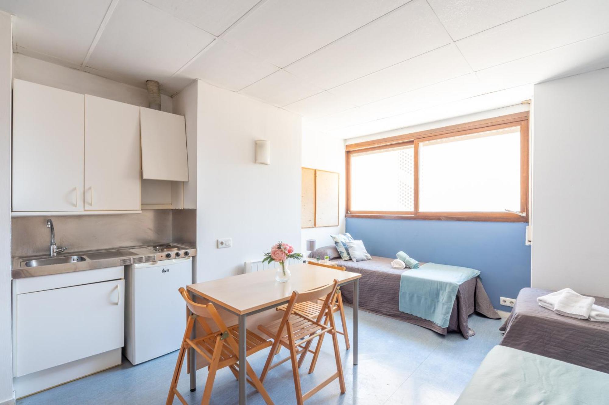 Residencia Universitaria Resa Lesseps Apartment *