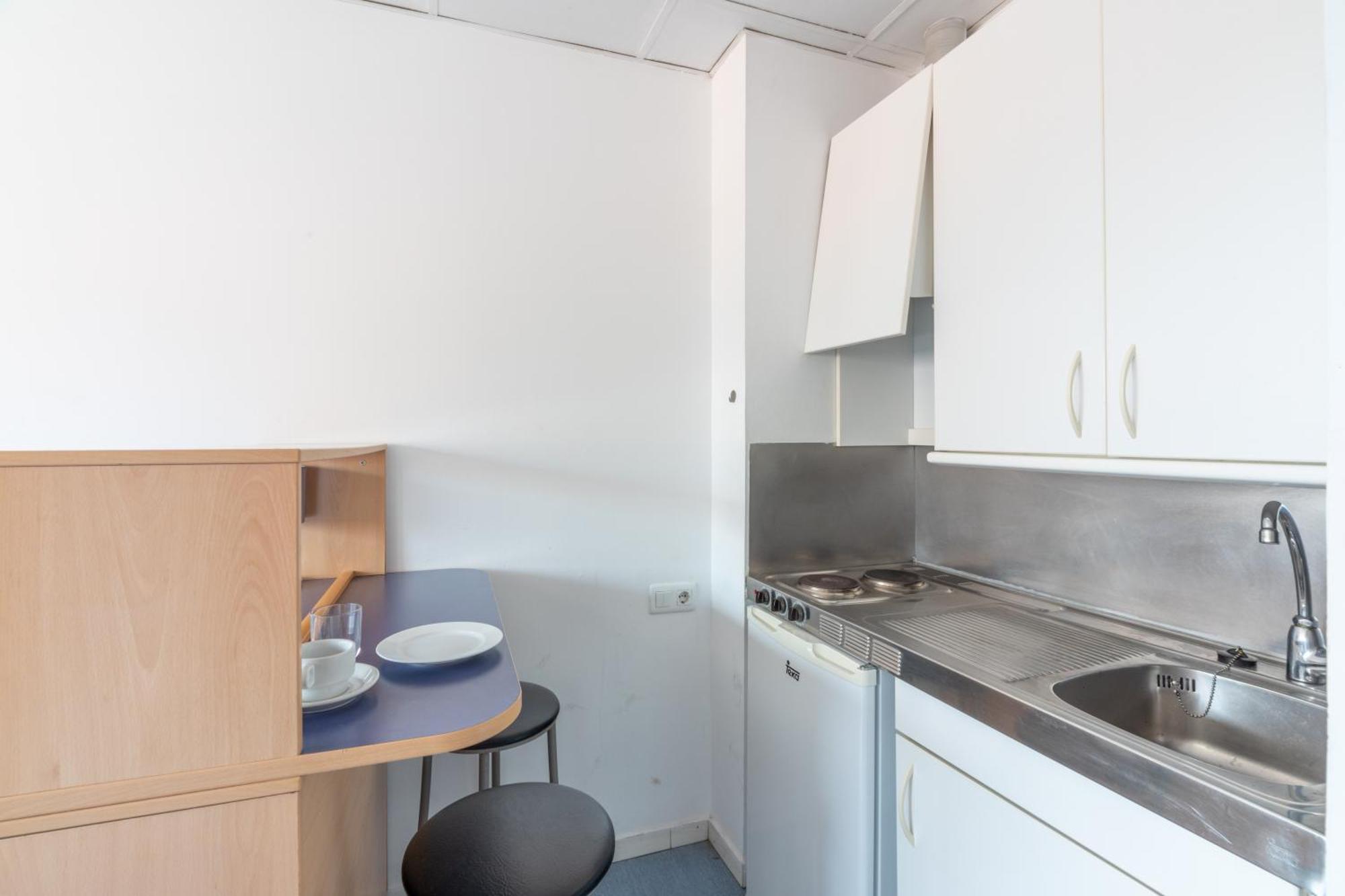 Residencia Universitaria Resa Lesseps Apartment Barcelona