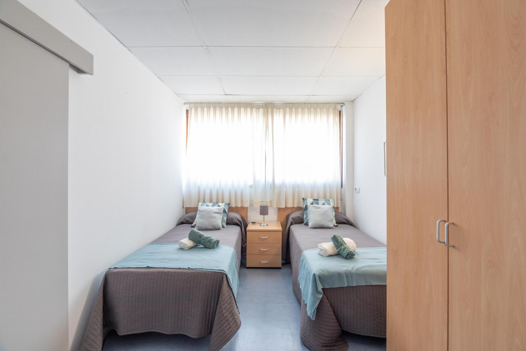 Residencia Universitaria Resa Lesseps Apartment *
