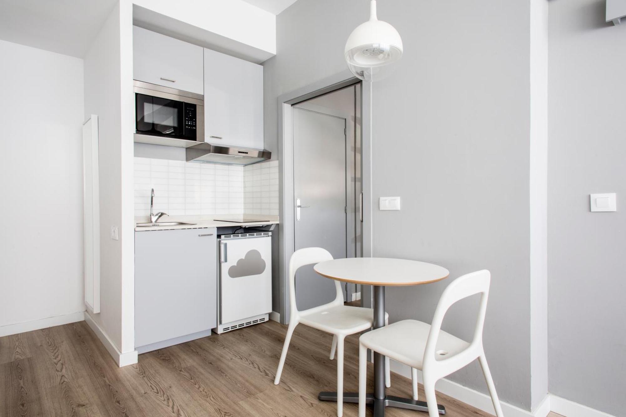 Residencia Universitaria Resa Lesseps Apartment Barcelona